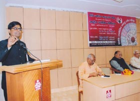 Shailendra Pandey : addressing National Astrology Seminar in Bareilley - Click to Enlarge